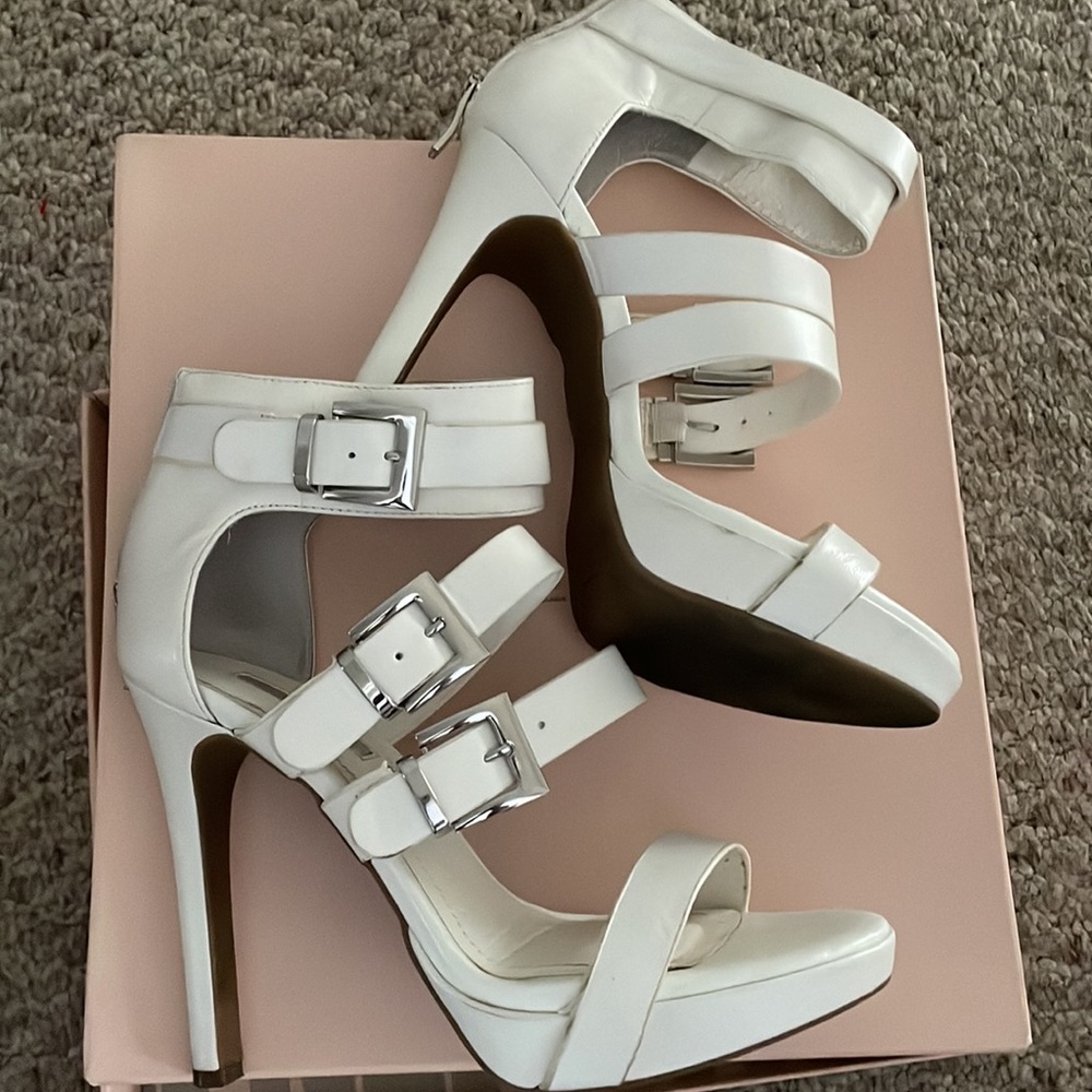 BCBG High Heels - Picture 4 of 7